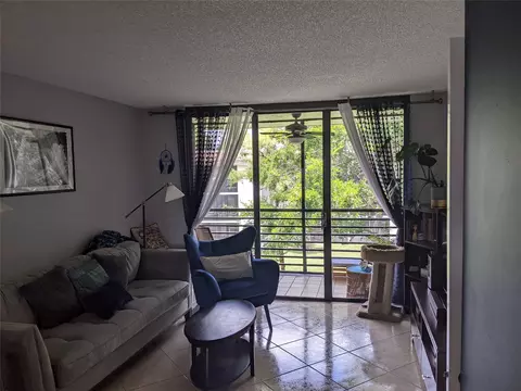 7547 NW 79th Ave #310, Tamarac, FL 33321