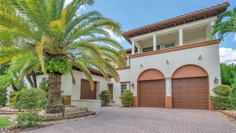 11066 NW 79th Pl, Parkland, FL 33076