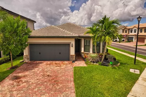 4785 San Fratello Cir, Greenacres, FL 33467