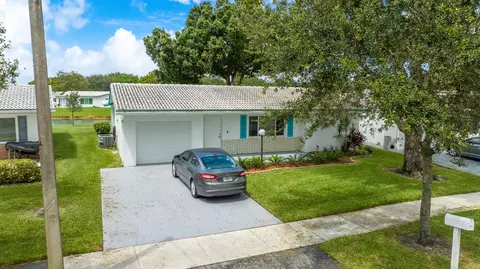 1121 Campanelli Dr W, Plantation, FL 33322