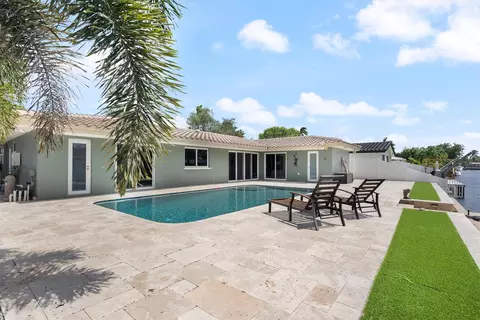 5911 NE 14th Way, Fort Lauderdale, FL 33334
