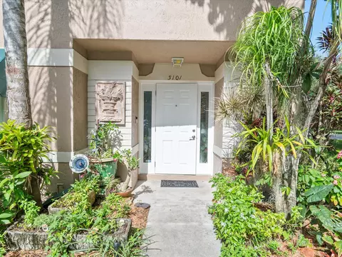 5101 SW 122nd Ter, Cooper City, FL 33330