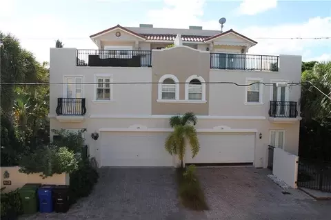 732 NE 15th Ave #3, Fort Lauderdale, FL 33304
