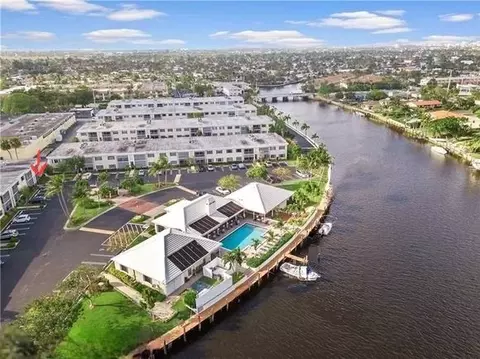 140 Cypress Club Dr #416, Pompano Beach, FL 33060