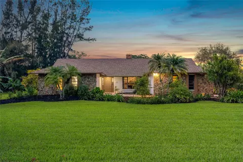 11847 Green Oak Dr, Davie, FL 33330