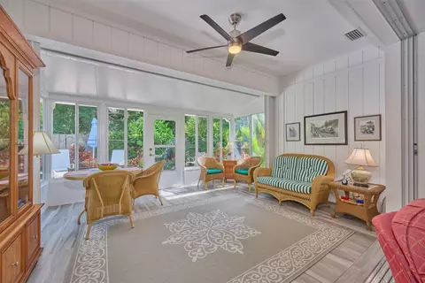 560 E Pointe Ct, Vero Beach, FL 32962