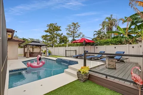 13808 Geranium Pl, Wellington, FL 33414