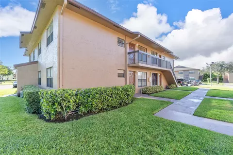 10054 Winding Lake Rd #104, Sunrise, FL 33351