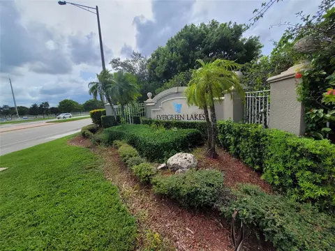 5021 Wiles Rd #205, Coconut Creek, FL 33073