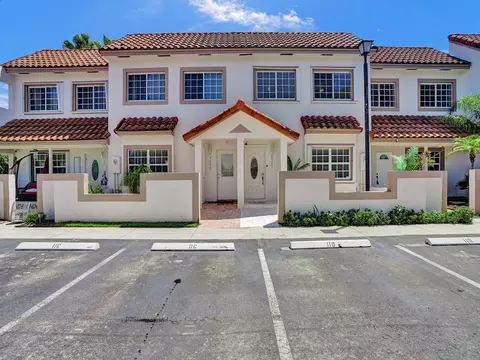 9535 NW 42nd St, Sunrise, FL 33351
