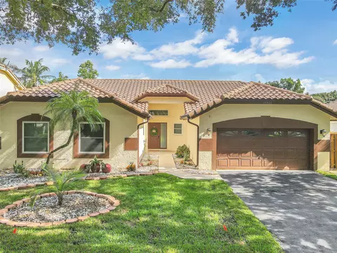 10321 NW 18th Dr, Plantation, FL 33322