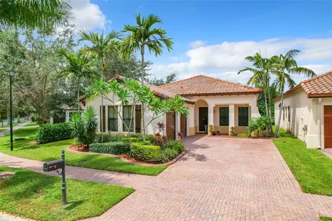 3982 NW 85th Ave, Hollywood, FL 33024