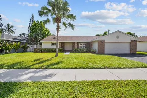 550 Fairfax Ave, Davie, FL 33325
