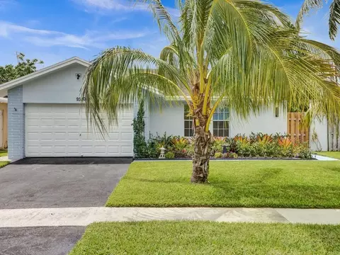 9380 NW 39th Ct, Sunrise, FL 33351