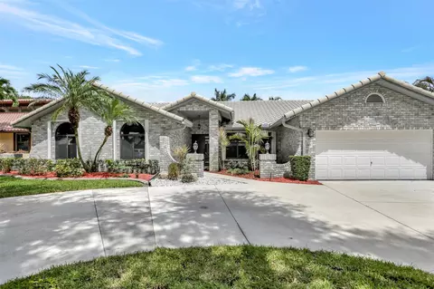 5199 NW 81st Ter, Coral Springs, FL 33067