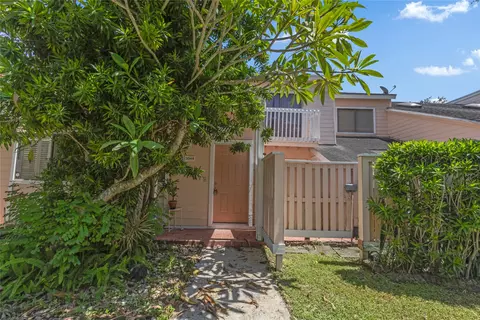 2044 Winners Cir #2044, North Lauderdale, FL 33068