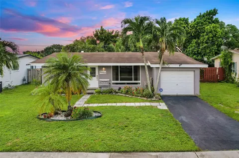 8620 NW 25th St, Sunrise, FL 33322