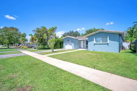5209 Cleveland St, Hollywood, FL 33021