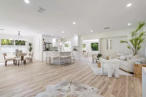 1786 NE 37 St, Oakland Park, FL 33334