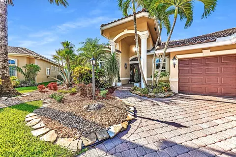 6433 NW 105th Ter, Parkland, FL 33076