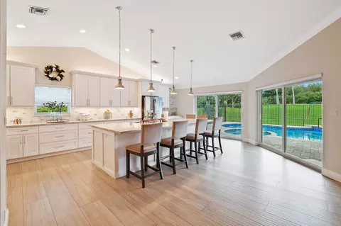 1610 Newport Ln, Weston, FL 33326