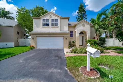 10931 SW 10th Pl, Davie, FL 33324