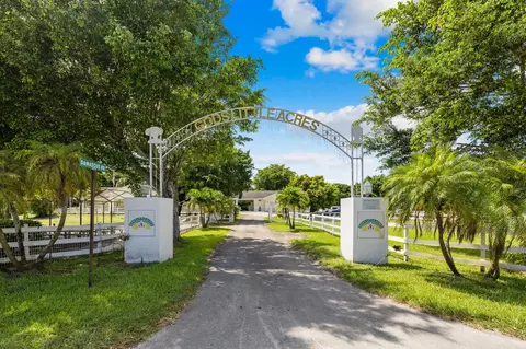 4551 NW 39th Ave, Coconut Creek, FL 33073