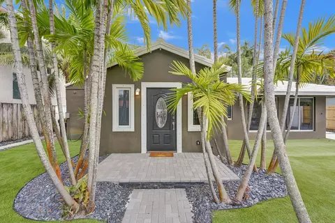 614 NE 10th Ave, Fort Lauderdale, FL 33304