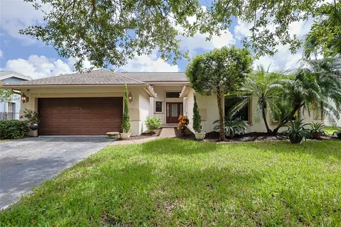 5144 NW 49th Ave, Coconut Creek, FL 33073