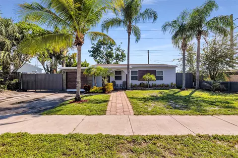2680 NE 16th Ave, Pompano Beach, FL 33064