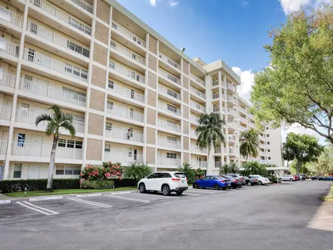 3091 N Course Dr #206, Pompano Beach, FL 33069