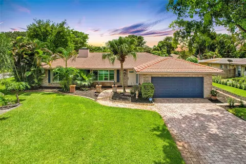 9900 NW 19th St, Coral Springs, FL 33071