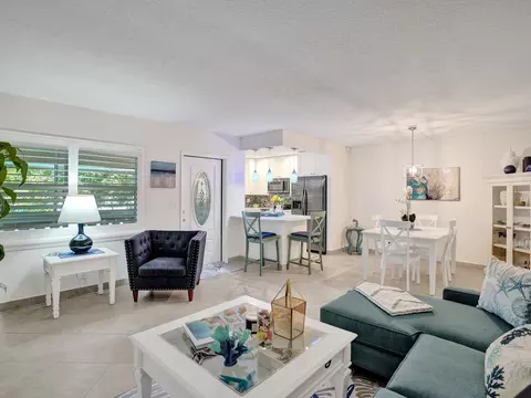 1340 NE 28th Ave #242, Pompano Beach, FL 33062