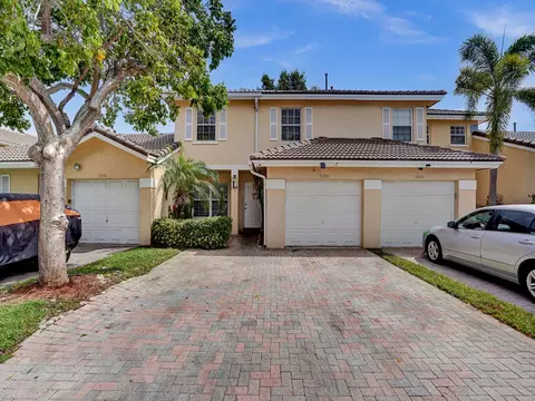 5330 NW 89th Ter, Sunrise, FL 33351