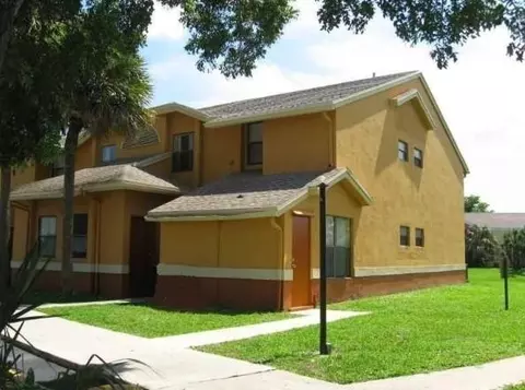 2511 NW 56th Ave #12-25, Lauderhill, FL 33313