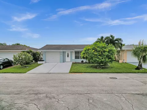 4954 NW 48 Ave, Tamarac, FL 33319