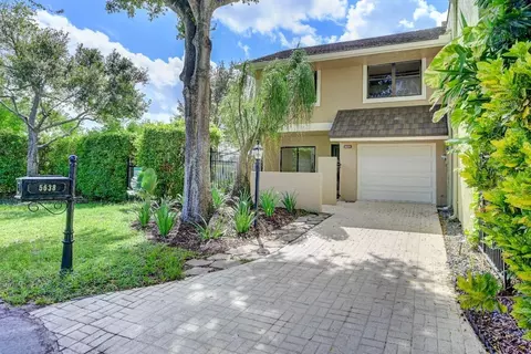 5638 Santiago Cir, Boca Raton, FL 33433