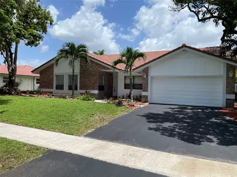 9071 NW 13th St, Plantation, FL 33322