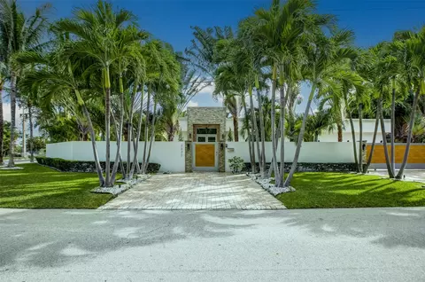 2630 NE 18th St, Fort Lauderdale, FL 33305