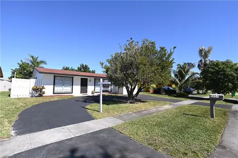 9451 NW 25th St, Sunrise, FL 33322