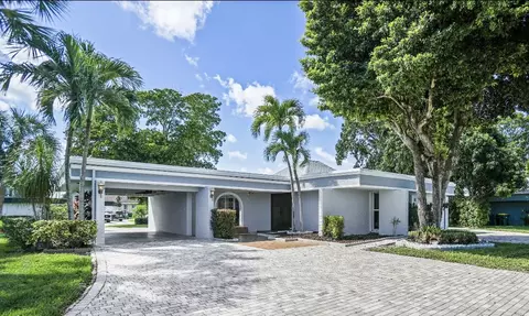 5703 Melaleuca Dr, Tamarac, FL 33319