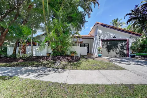 4717 NW 1st Pl, Deerfield Beach, FL 33442