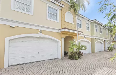 3028 NE 5th Ter #12, Wilton Manors, FL 33334