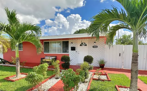 7860 NW 11th St, Pembroke Pines, FL 33024