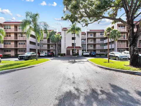 1911 Sabal Palm Dr #107, Davie, FL 33324