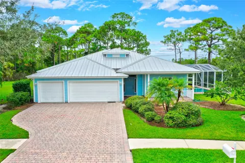 690 NE Little Kayak Pt, Port Saint Lucie, FL 34983