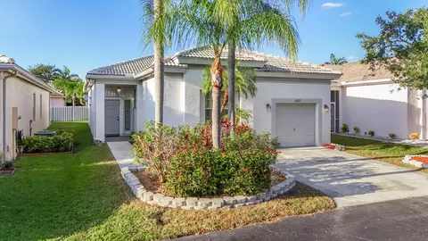 6927 NW 32nd St, Margate, FL 33063
