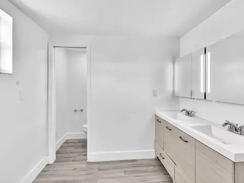 561 SE 3rd Ave, Pompano Beach, FL 33060 photo 48