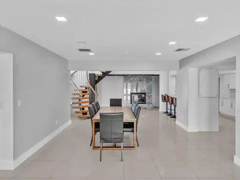 561 SE 3rd Ave, Pompano Beach, FL 33060 photo 15