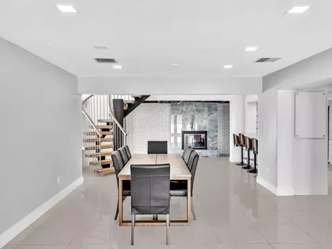 561 SE 3rd Ave, Pompano Beach, FL 33060 photo 13